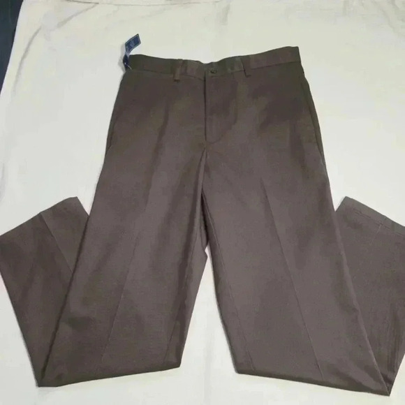 Dockers Original Khaki Pants NWT - Picture 1 of 5